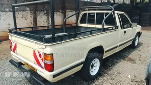 Mitsubishi L200 2005 Beige
