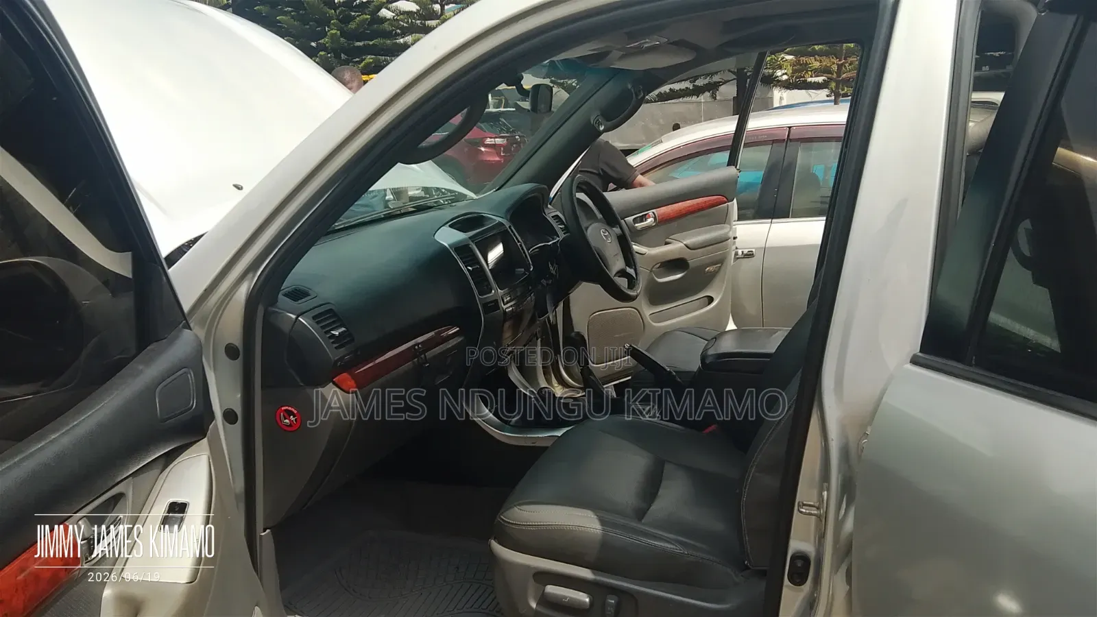 Toyota Land Cruiser Prado 2011 Silver