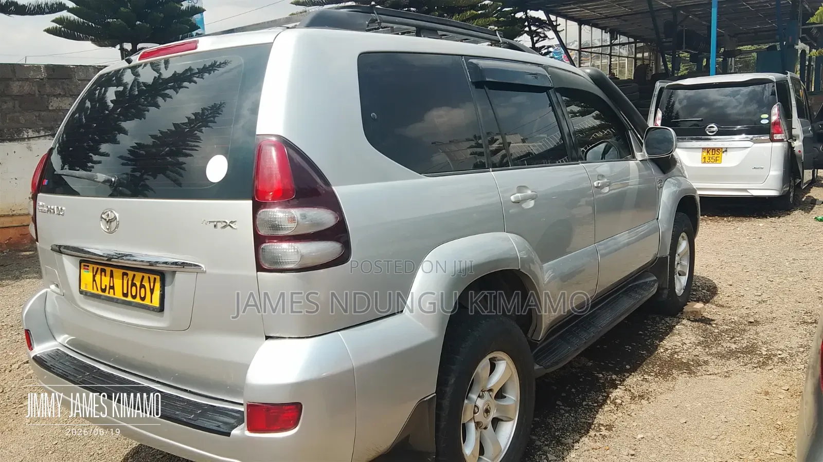 Toyota Land Cruiser Prado 2011 Silver
