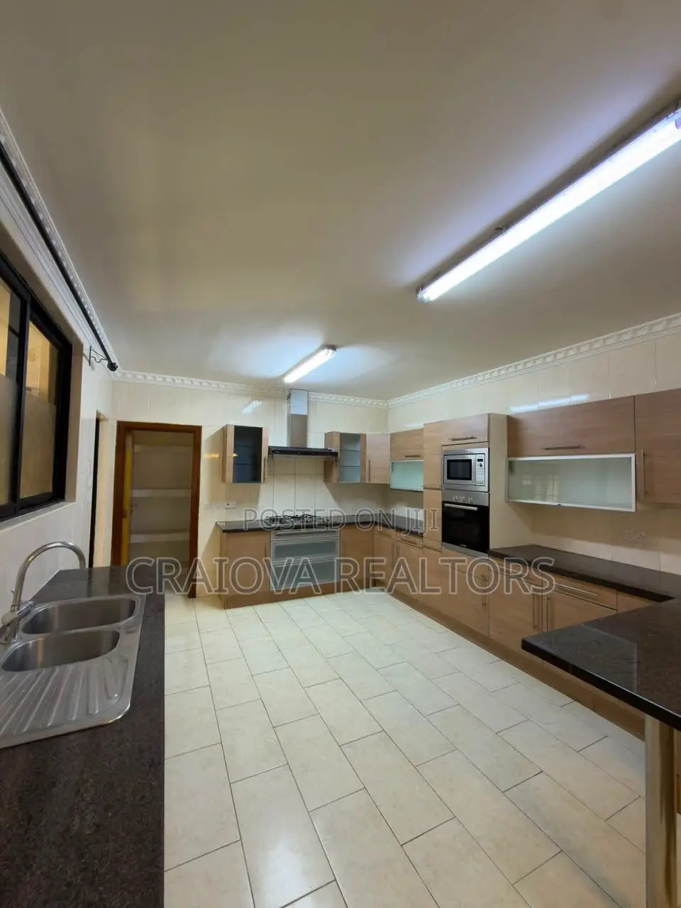 4bdrm Apartment in Kileleshwa for rent