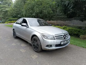 Mercedes-Benz C200 2010 Silver