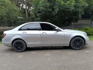 Mercedes-Benz C200 2010 Silver