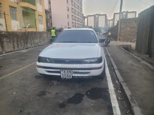 Toyota Corolla 1992 White