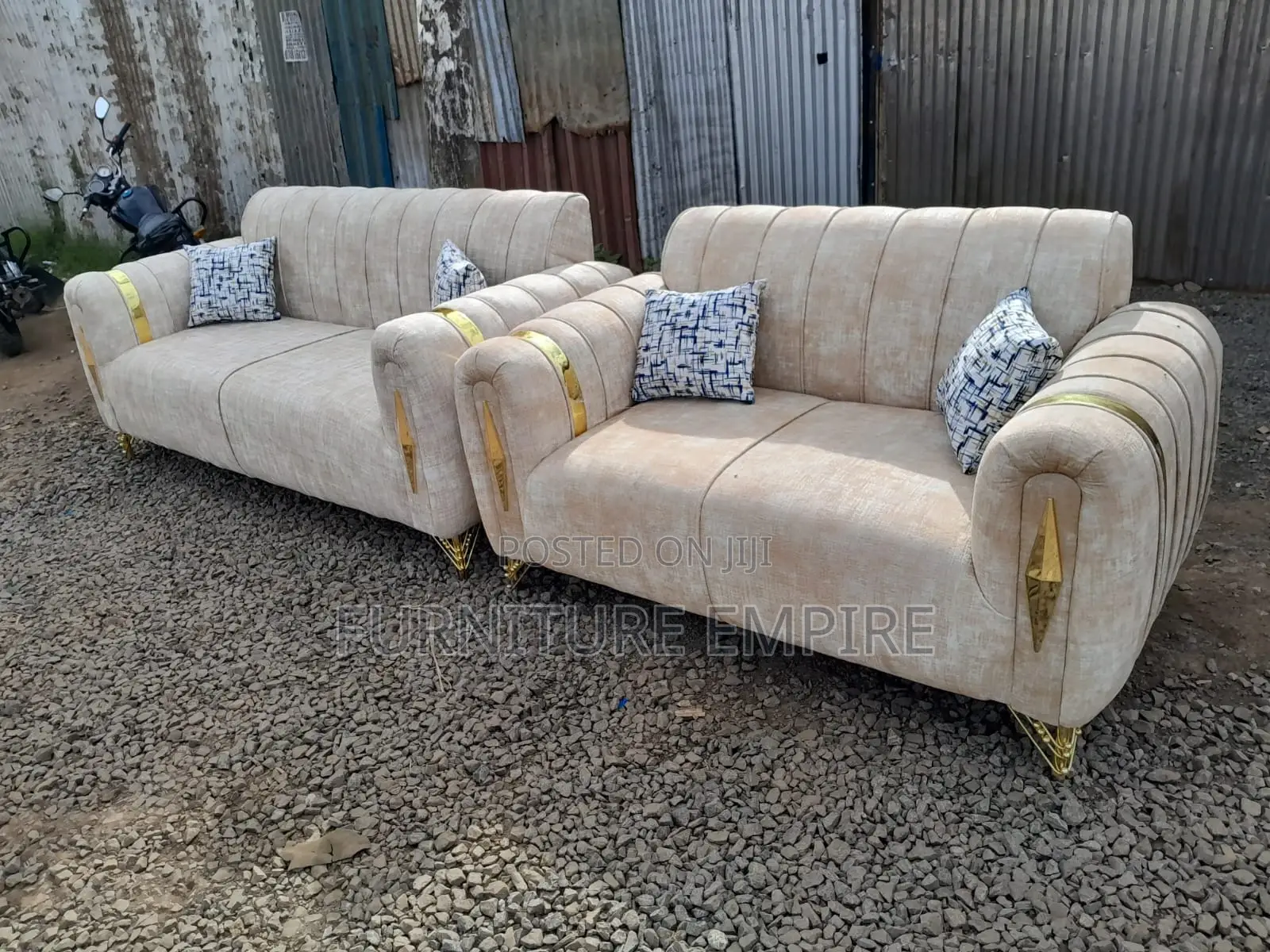 5-Seater 3-2 Sofa Set Beige With Gold Accents