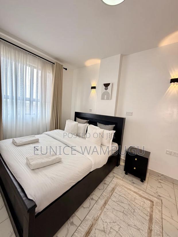 Cozy 1 Bedroom Airbnbs Membly - thumbnail 2