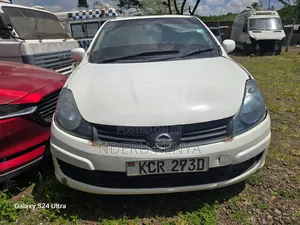Nissan Advan 2011 White