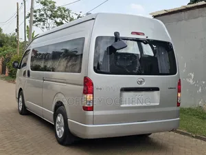 Toyota HiAce 2019 Silver