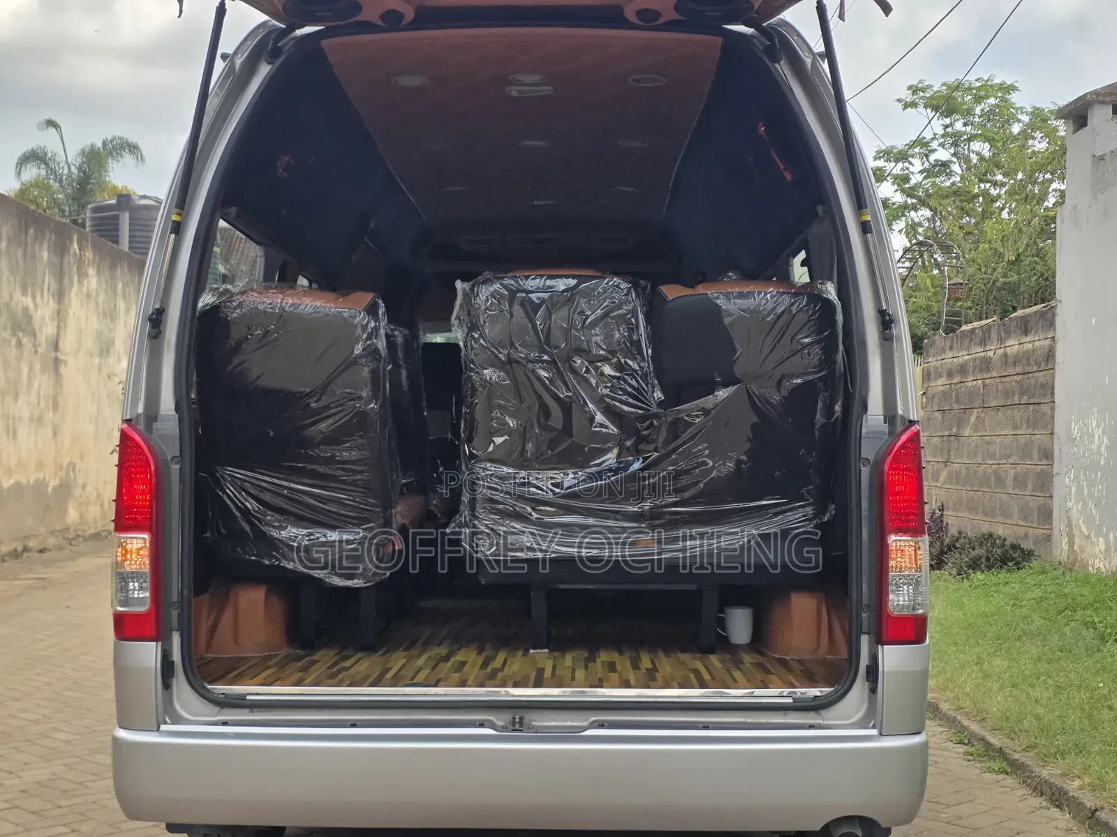 Toyota HiAce 2019 Silver