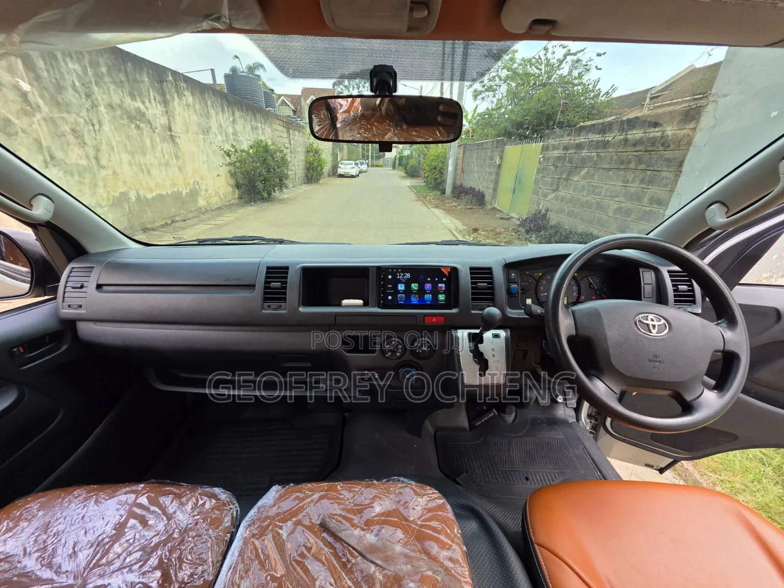 Toyota HiAce 2019 Silver