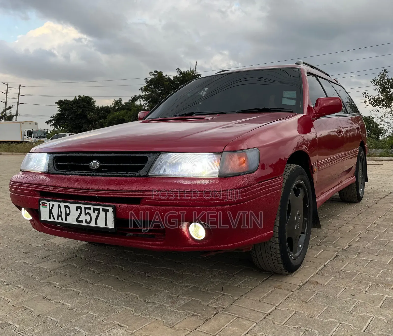 Subaru Legacy 2000 Red