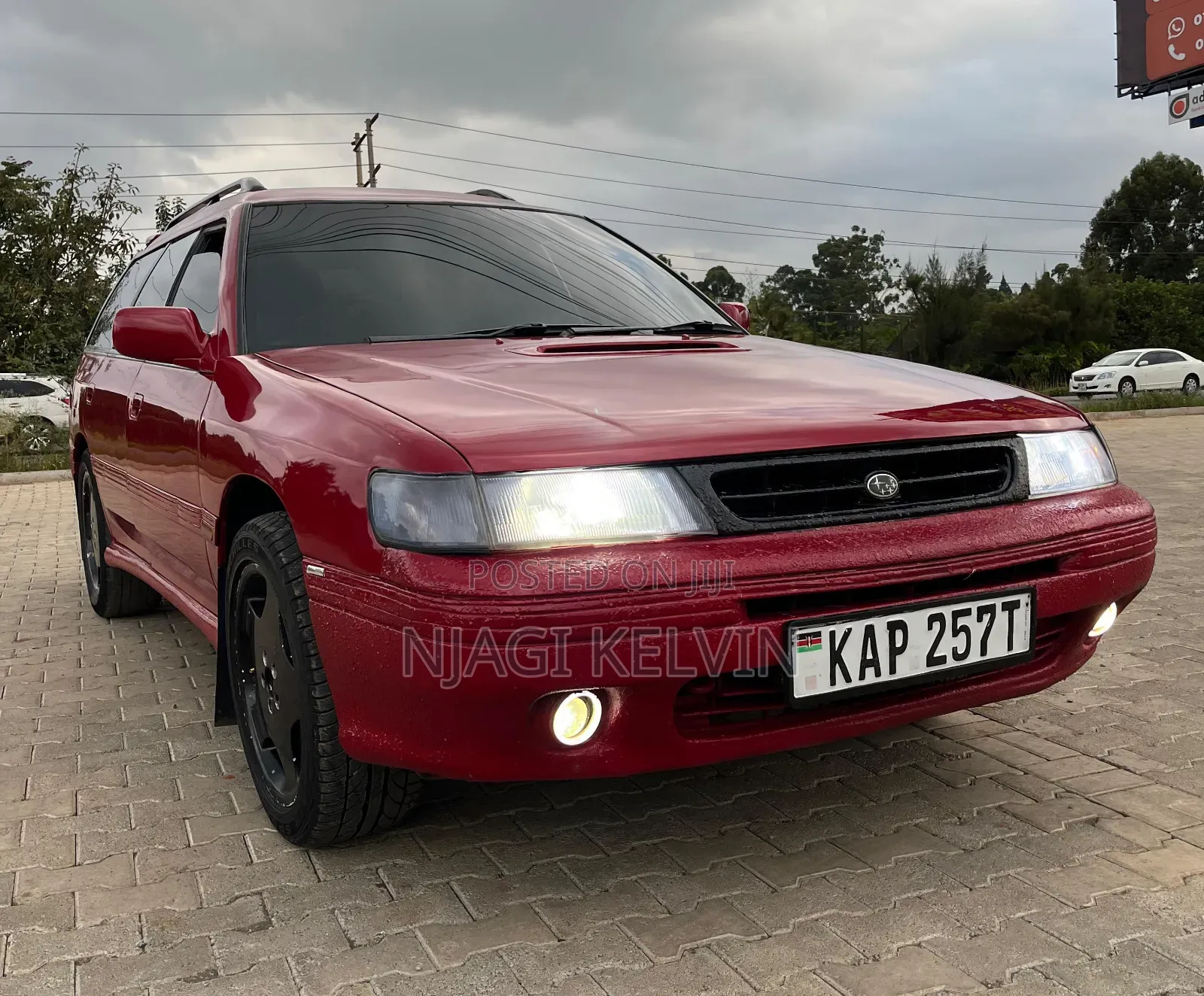 Subaru Legacy 2000 Red