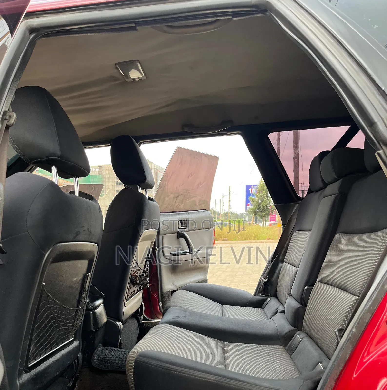 Subaru Legacy 2000 Red