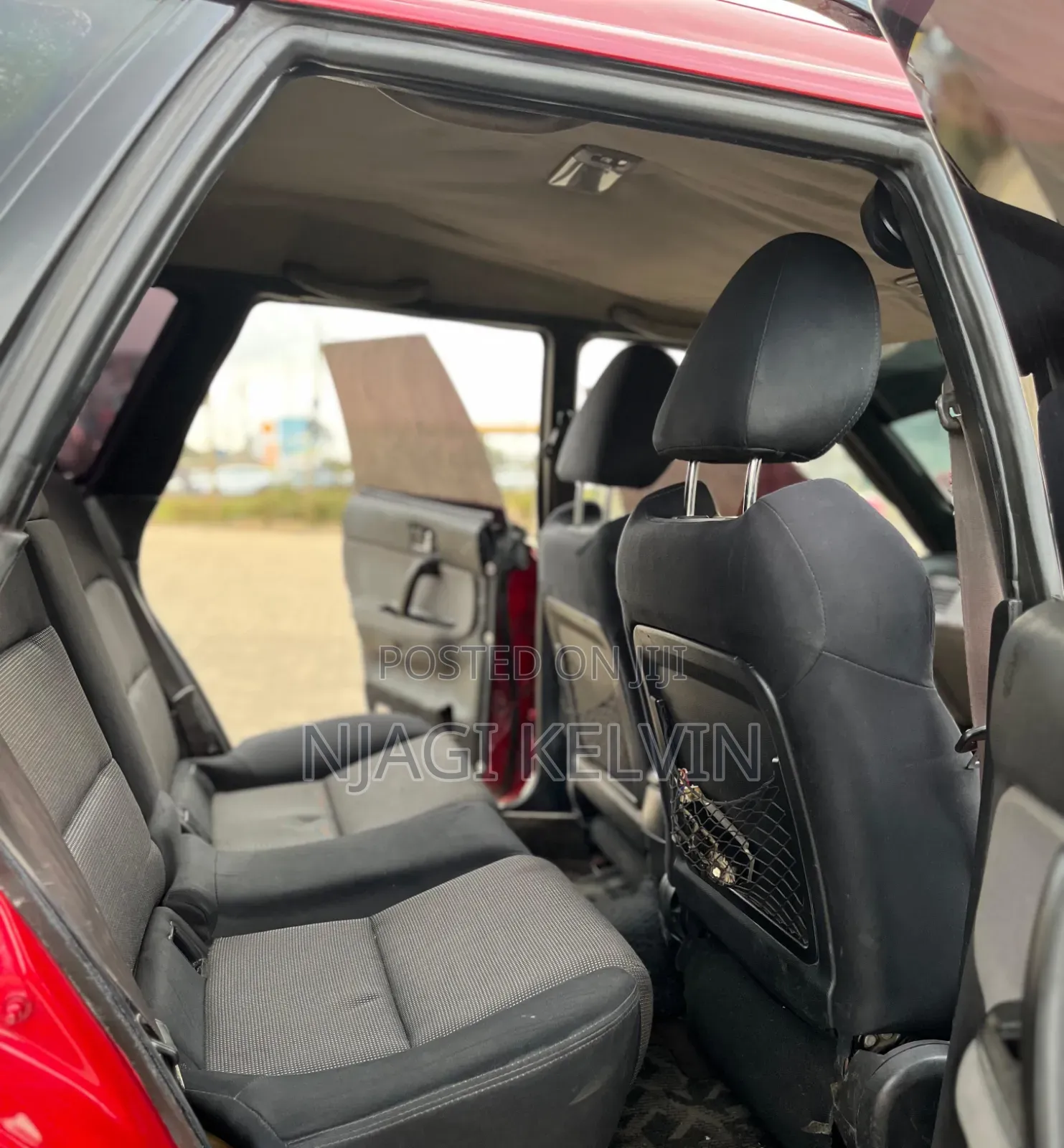 Subaru Legacy 2000 Red