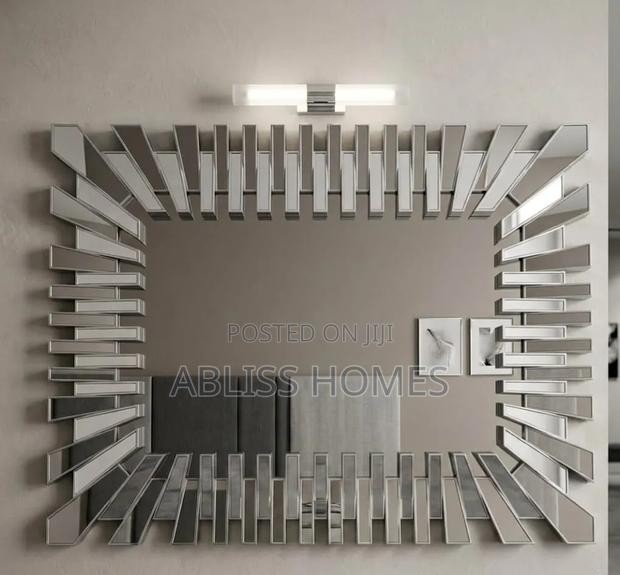 Luxury Sunburst Decorative Wall Mirror - thumbnail 2