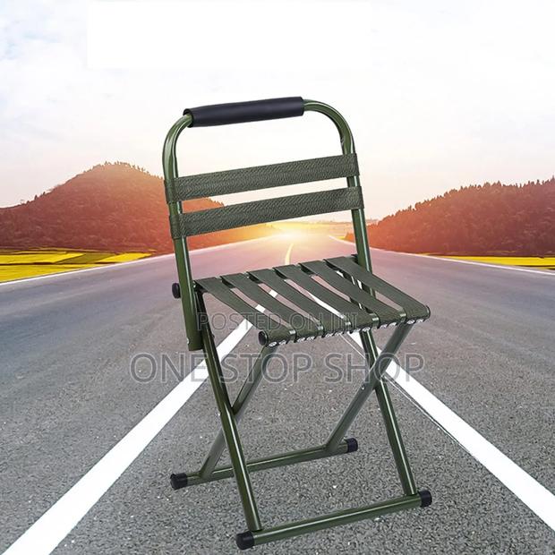 Foldable Camping Seat Allows Quick Folding And Easy Storage