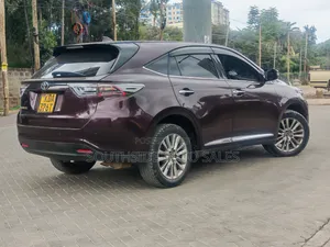 Toyota Harrier 2.0 2014 Maroon