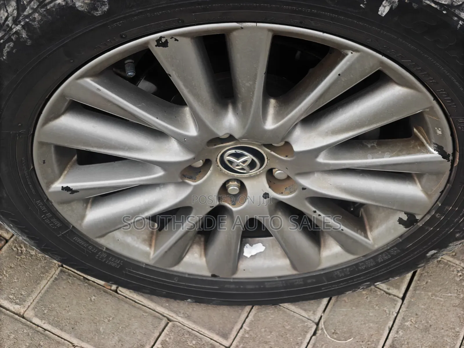 Toyota Harrier 2.0 2014 Maroon