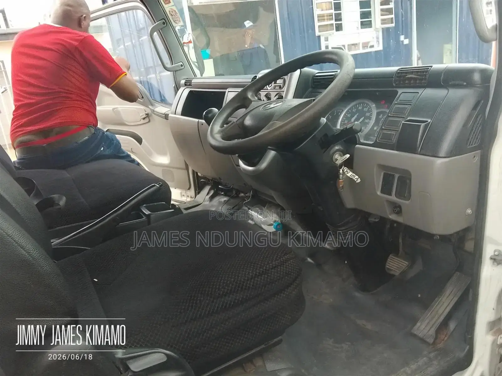 Mitsubishi Canter Truck 4d33 Local on Sale