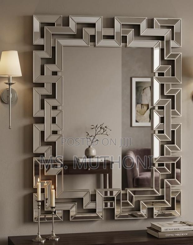 Silver Fairmont Park Delk Accent Mirror (102*76cm* )