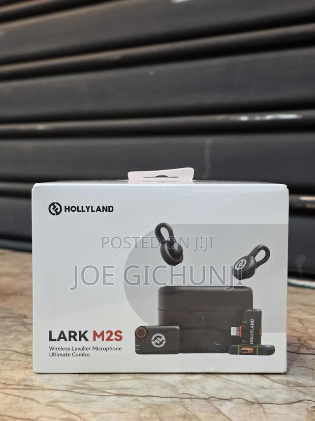Hollyland Lark M2s Ultimate Combo 2-Person Wireless Microphone System