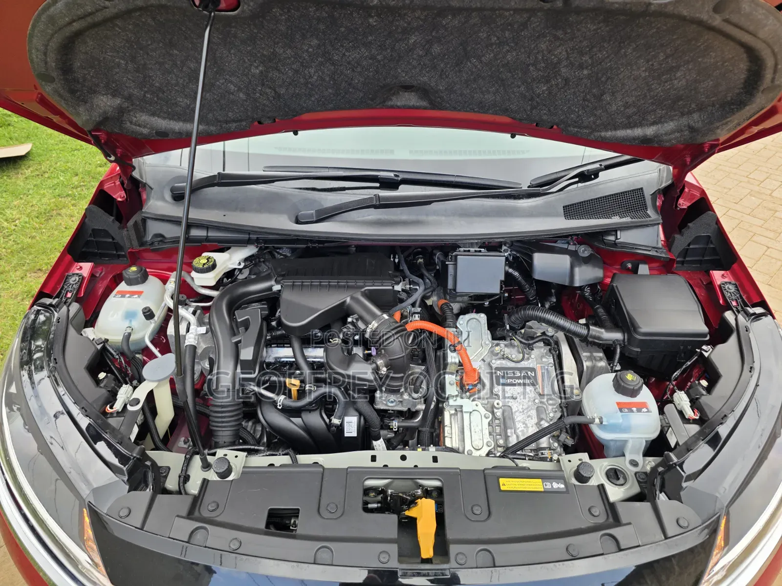 Nissan Note 1.2 Hybrid 2021 Red
