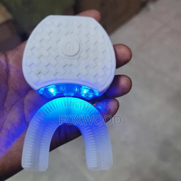 Automatic 360-Degree Whitening Electric Toothbrush - thumbnail 4