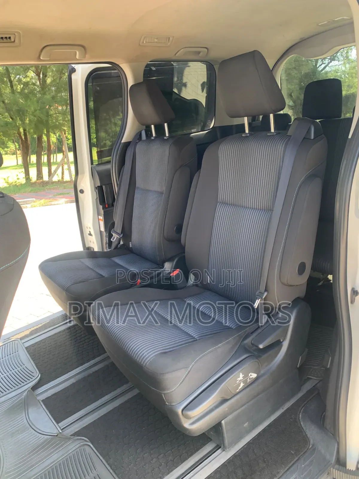 Toyota Noah 2016 White