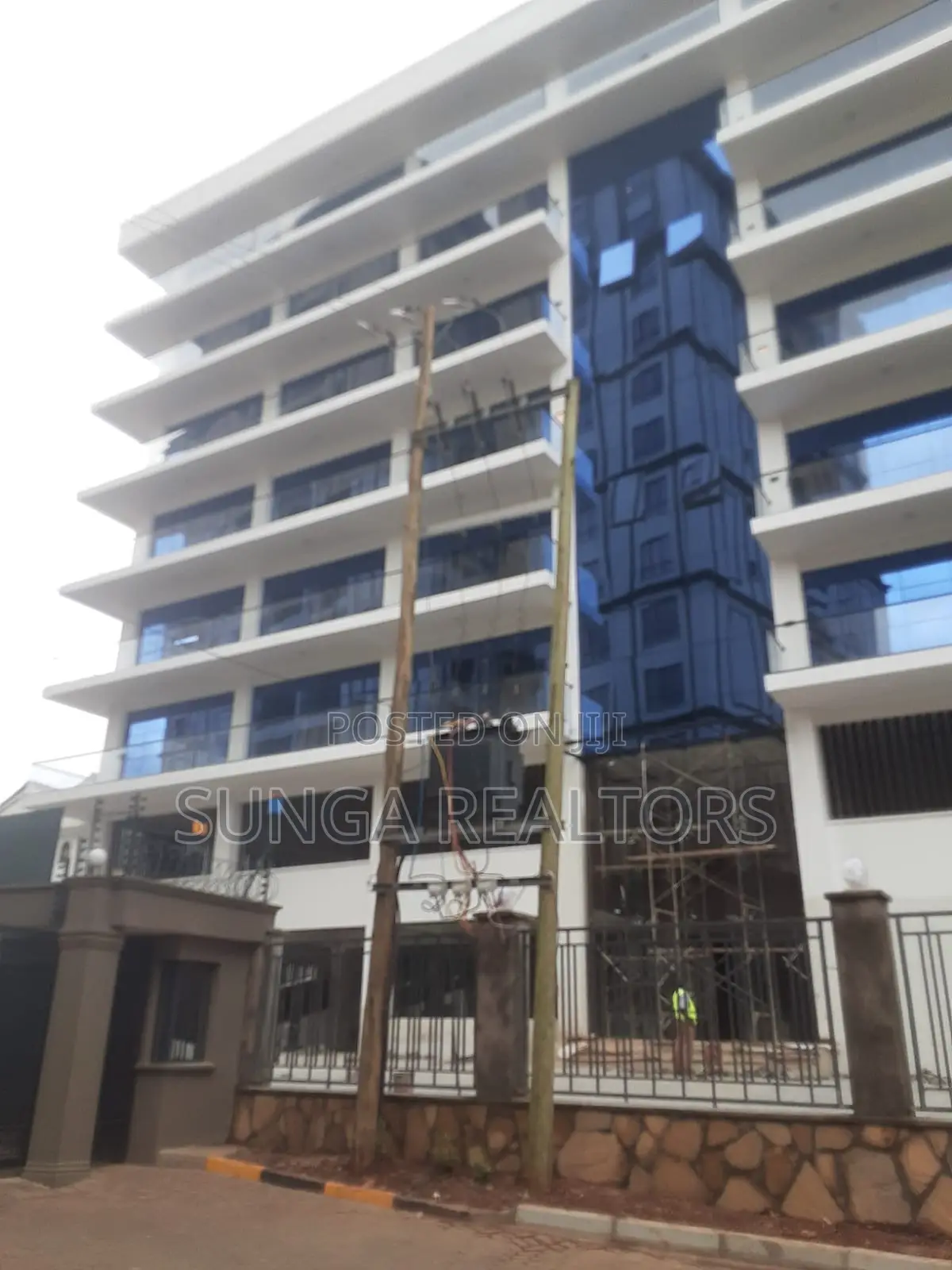 Commercial Space to Let in Brookside