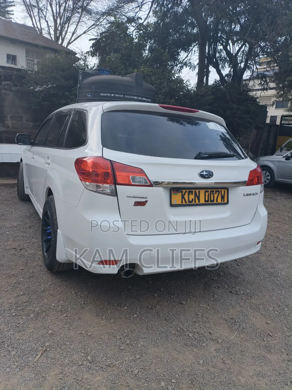Subaru Legacy 2011 White