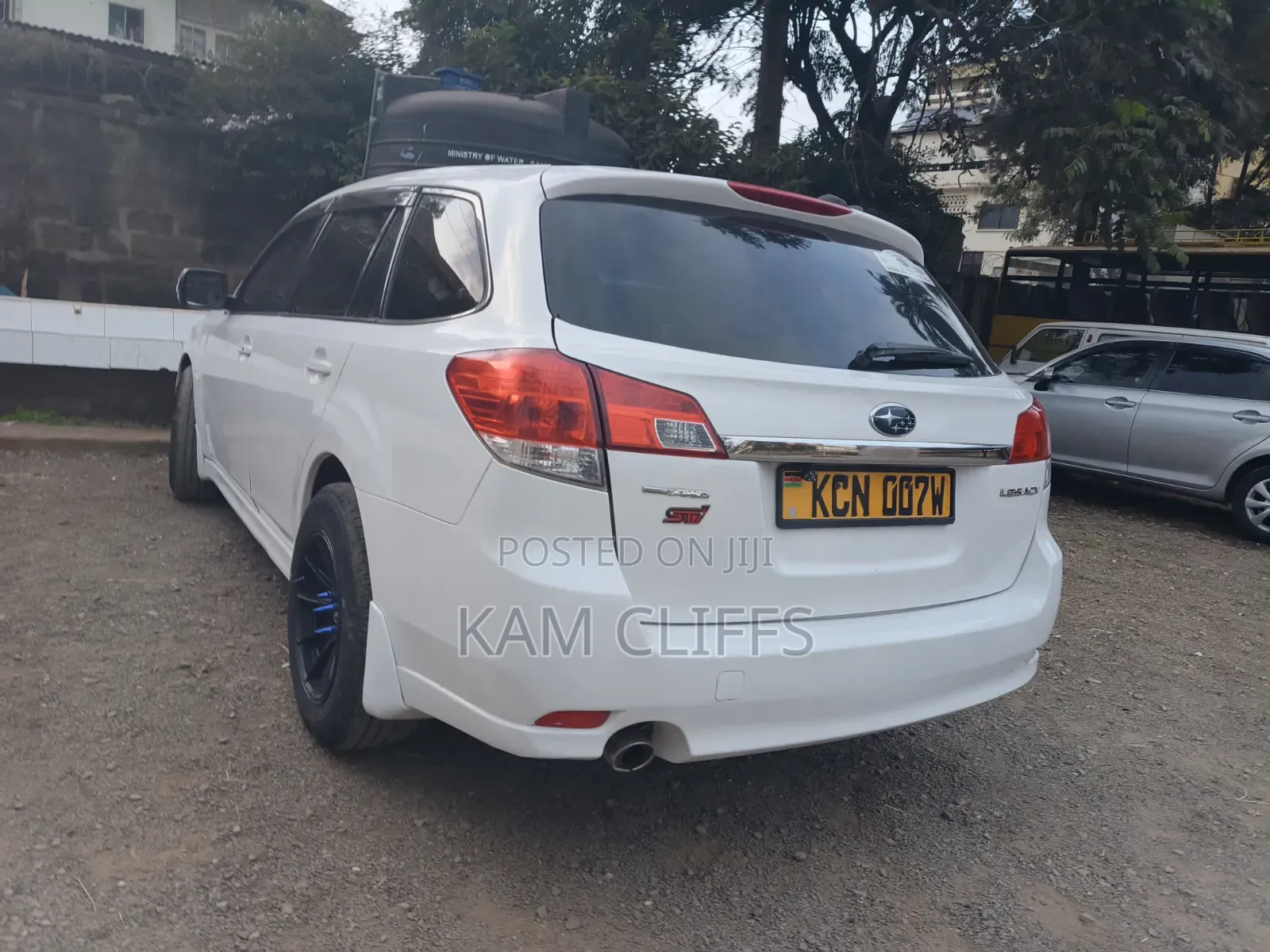 Subaru Legacy 2011 White