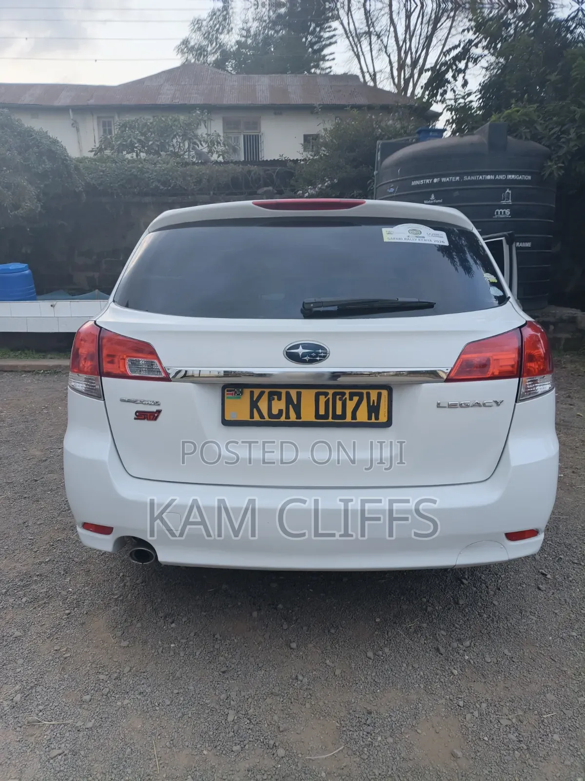 Subaru Legacy 2011 White