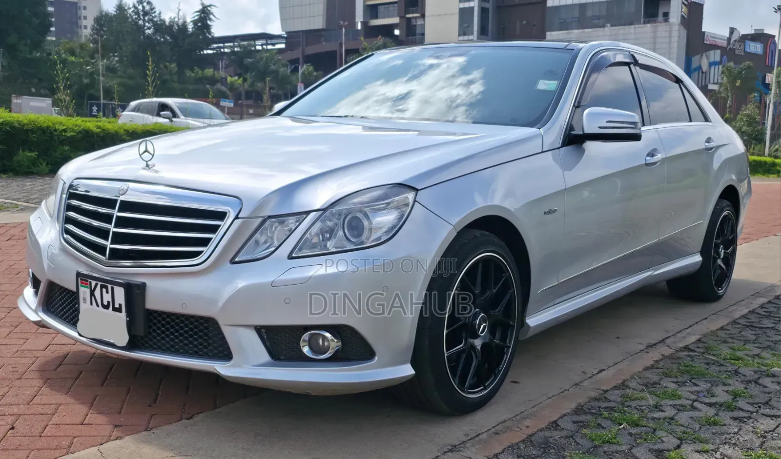 Mercedes-Benz E250 2011 Silver