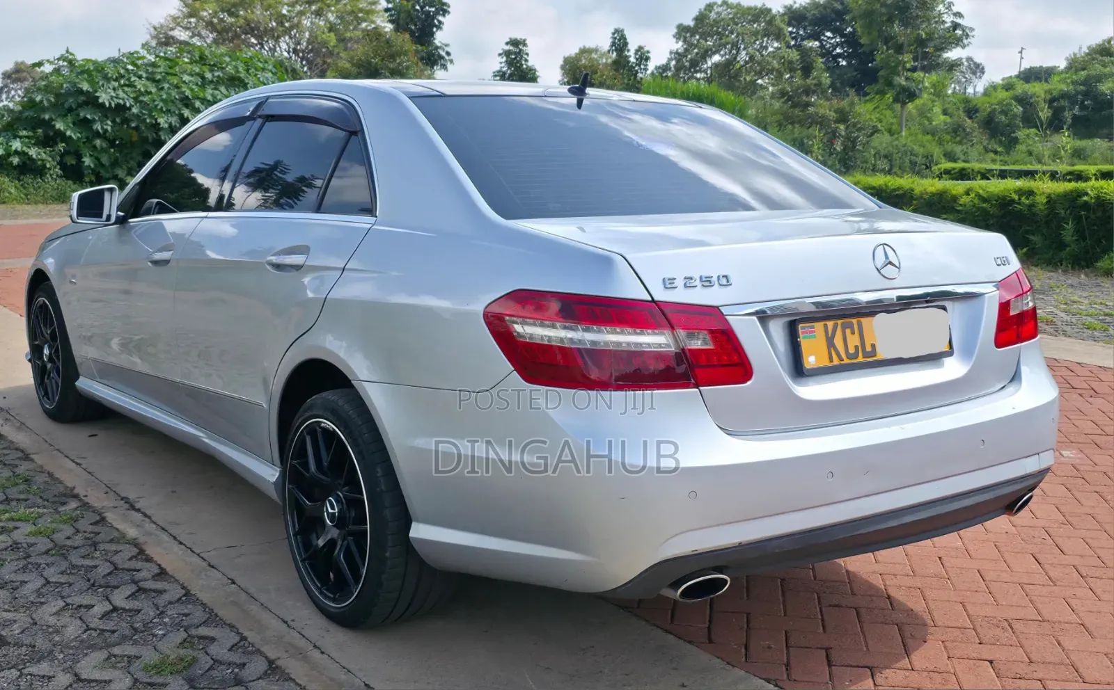 Mercedes-Benz E250 2011 Silver