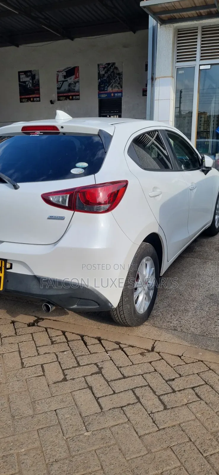 5 Seater Car Hire Services