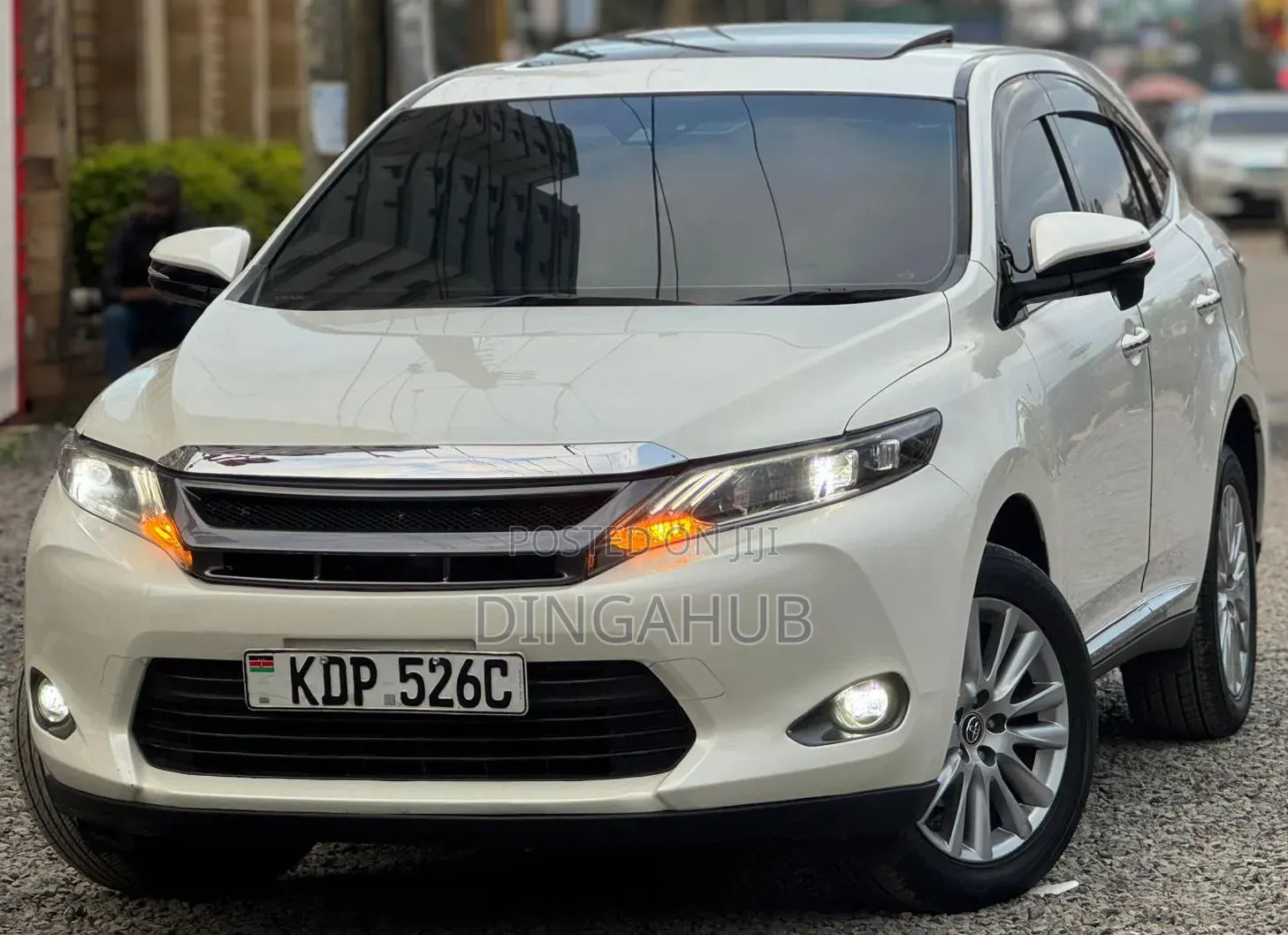 Toyota Harrier 2.0 2016 Pearl