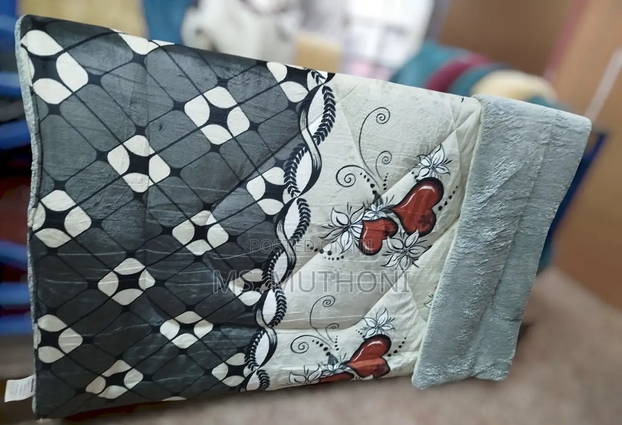 Brand New Flowerly Warm Woolen Duvet Set*