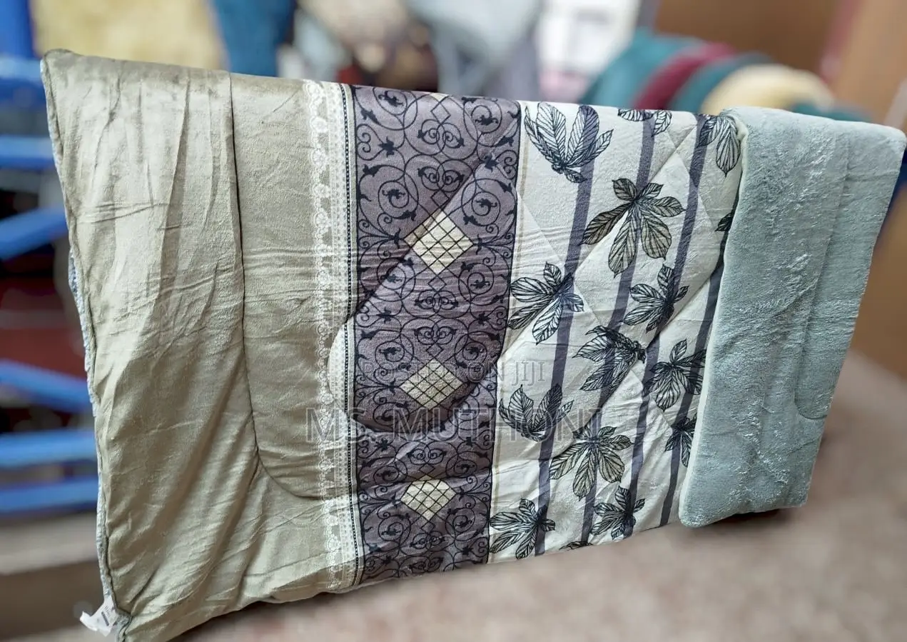 Brand New Flowerly Warm Woolen Duvet Set*
