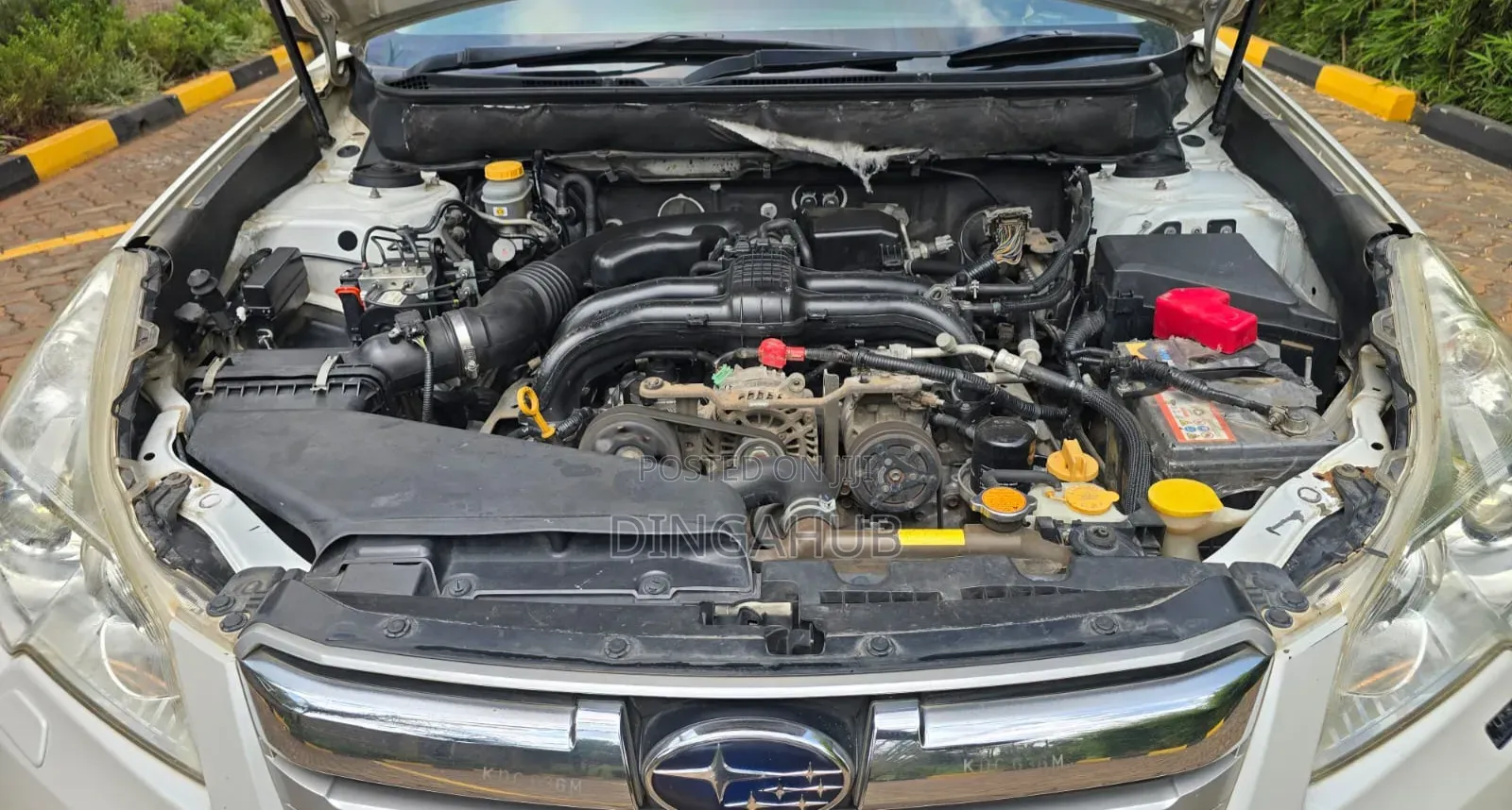 Subaru Outback 2.5i 4dr Wagon AWD (2.5L 4cyl 6M) 2014 White
