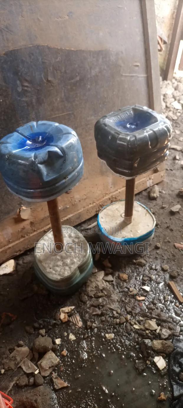 8kg Dumbbells - thumbnail 3