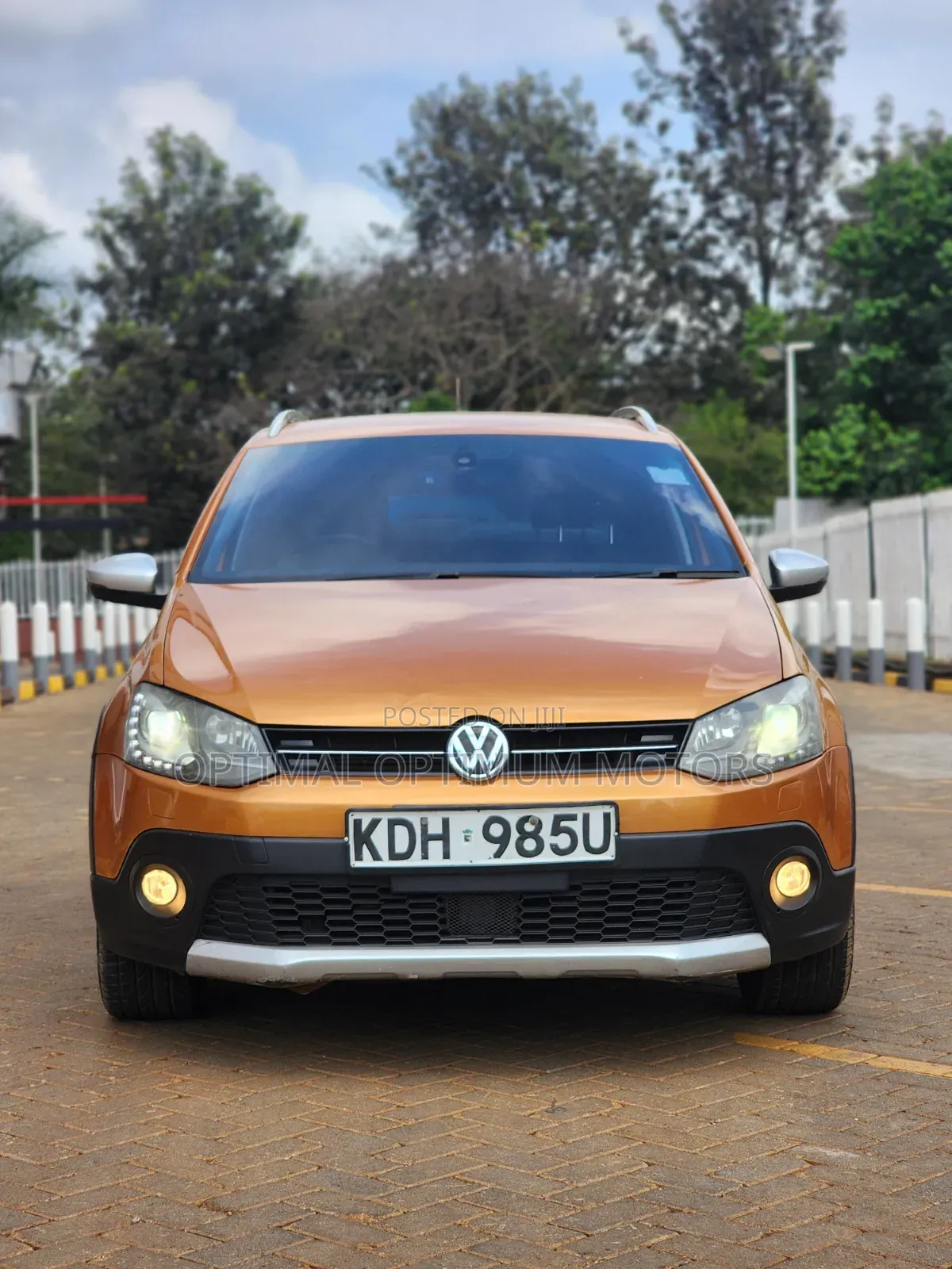 Volkswagen Golf 2015 Gold