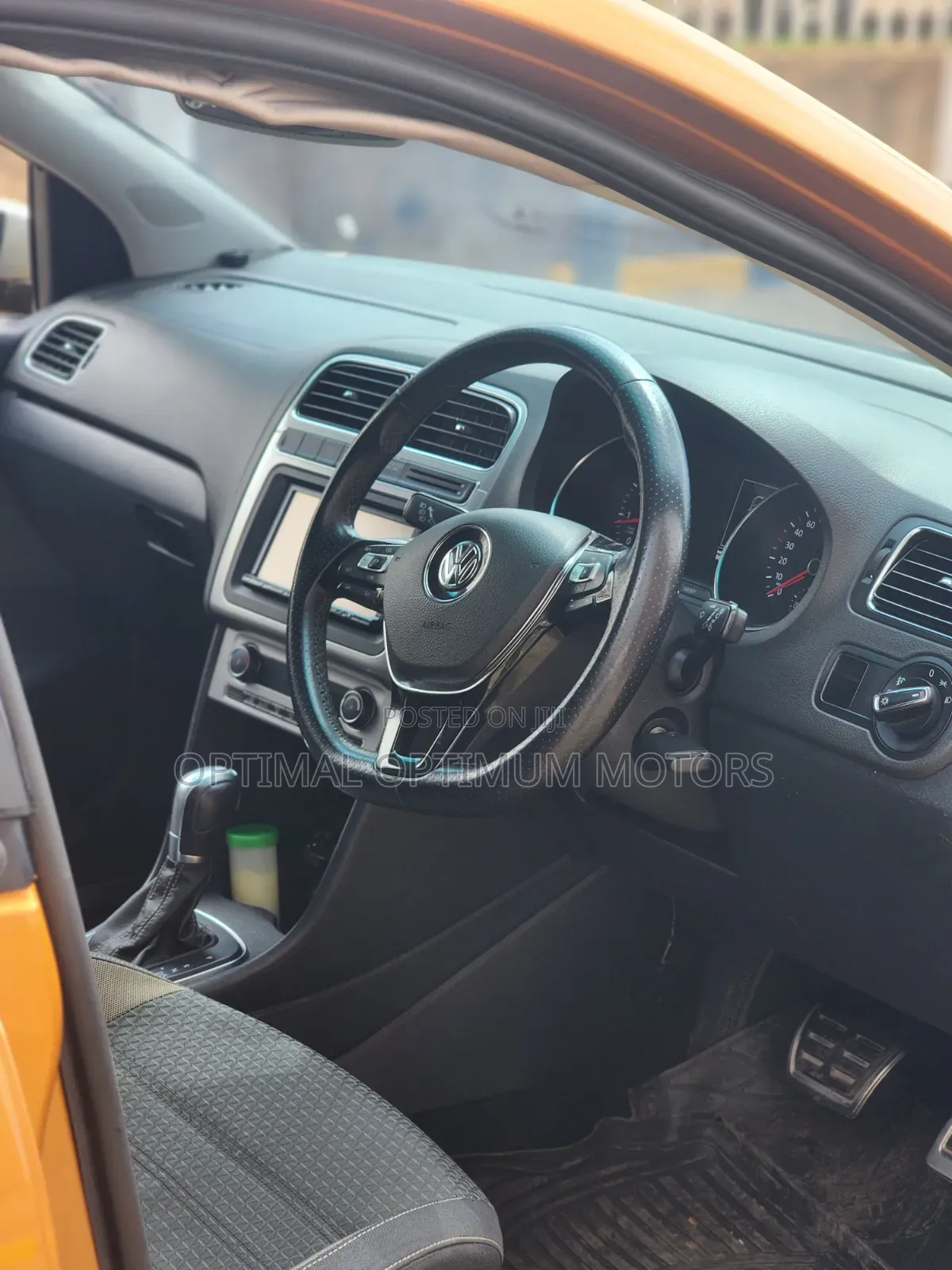 Volkswagen Golf 2015 Gold