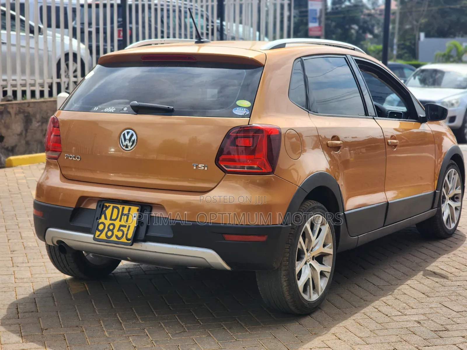 Volkswagen Golf 2015 Gold