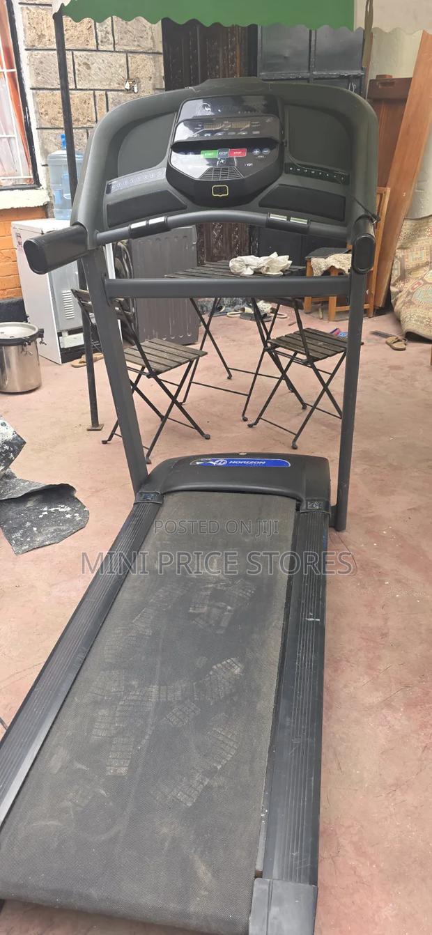 Horizon T101 Motorised Treadmill - thumbnail 2