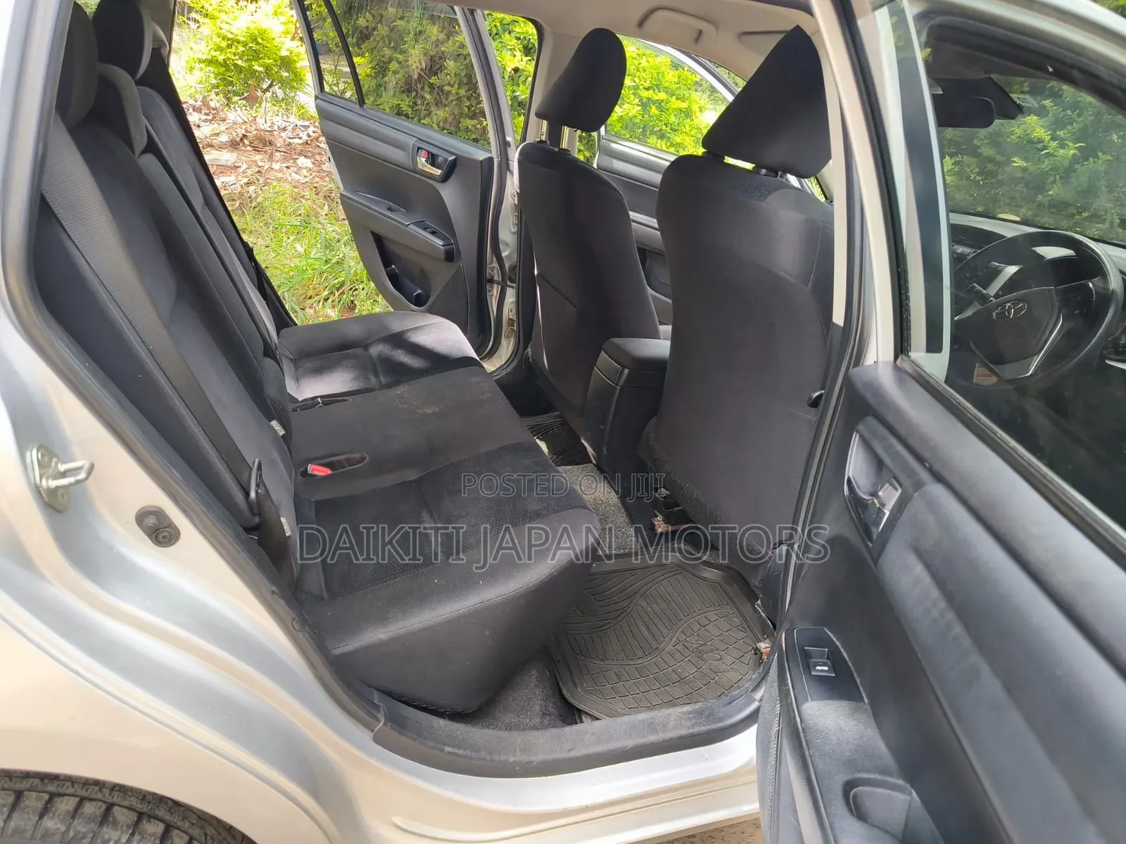 Toyota Corolla Fielder 2015 Silver