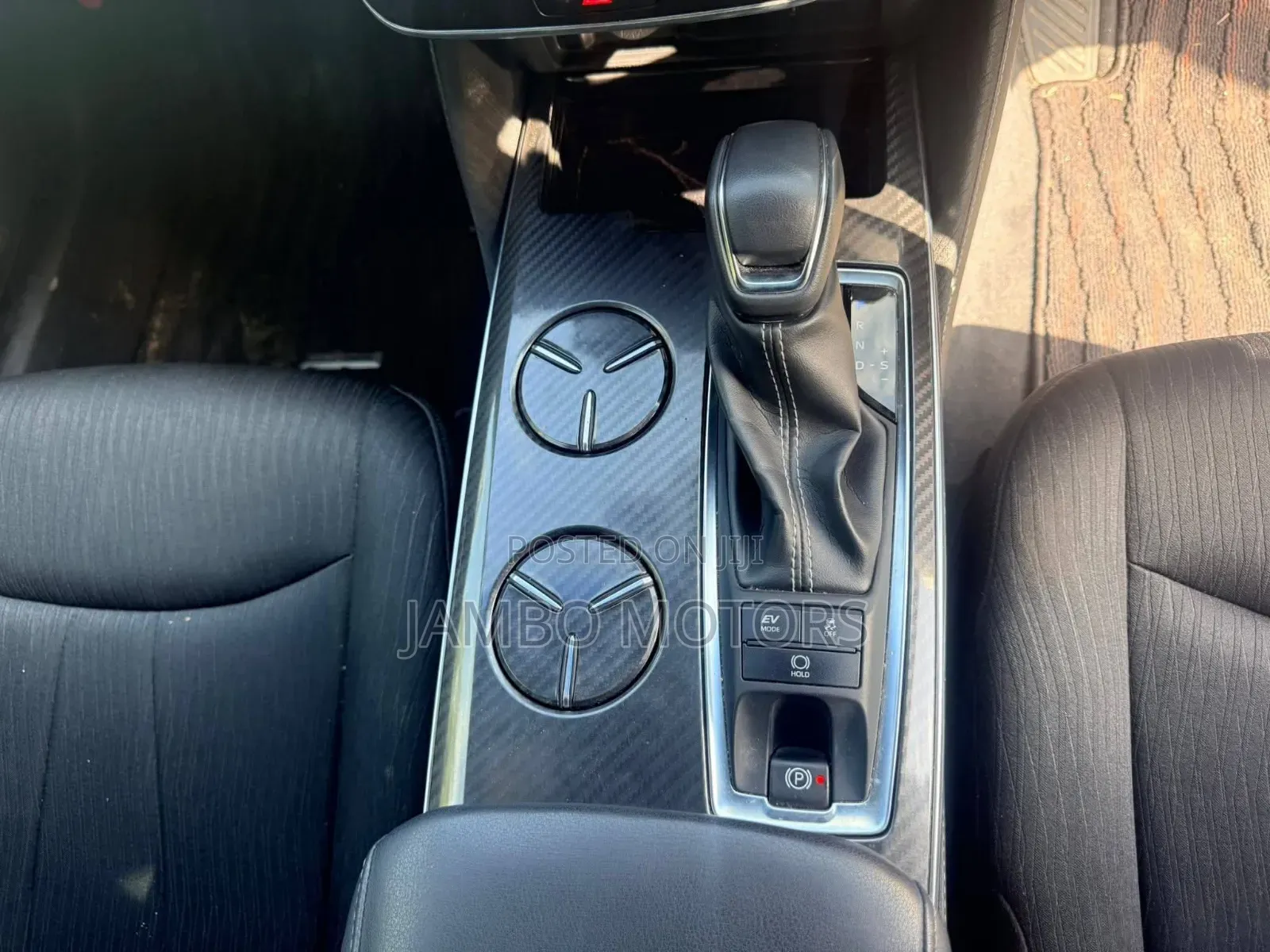 Toyota Crown 2019