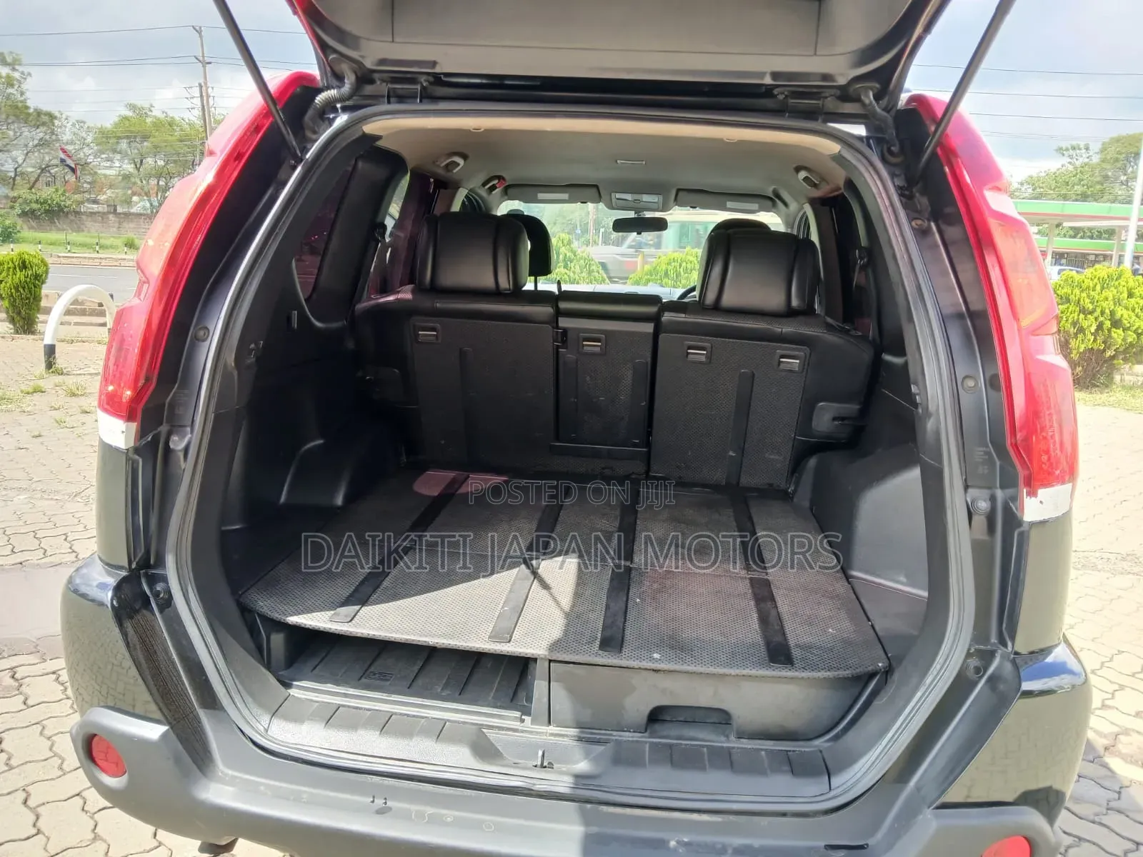 Nissan X-Trail 2010 Black