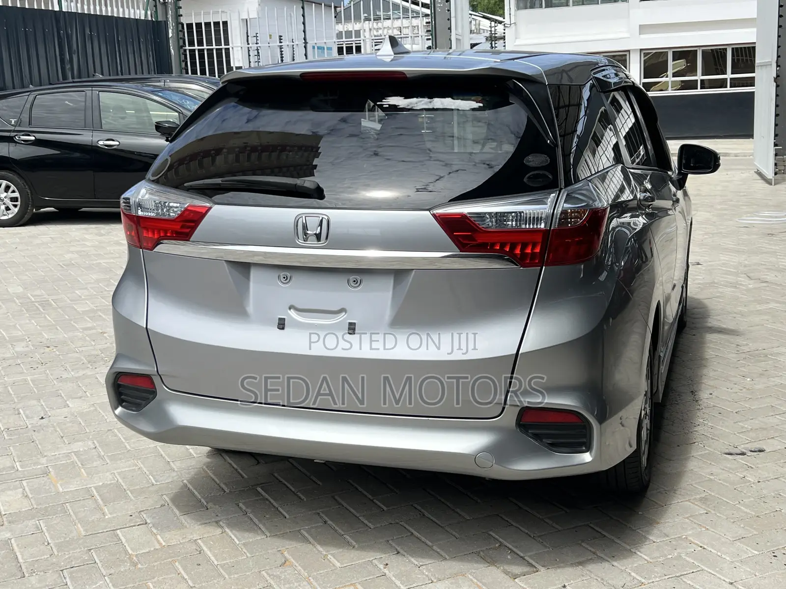 Honda Fit Shuttle 2019 Silver