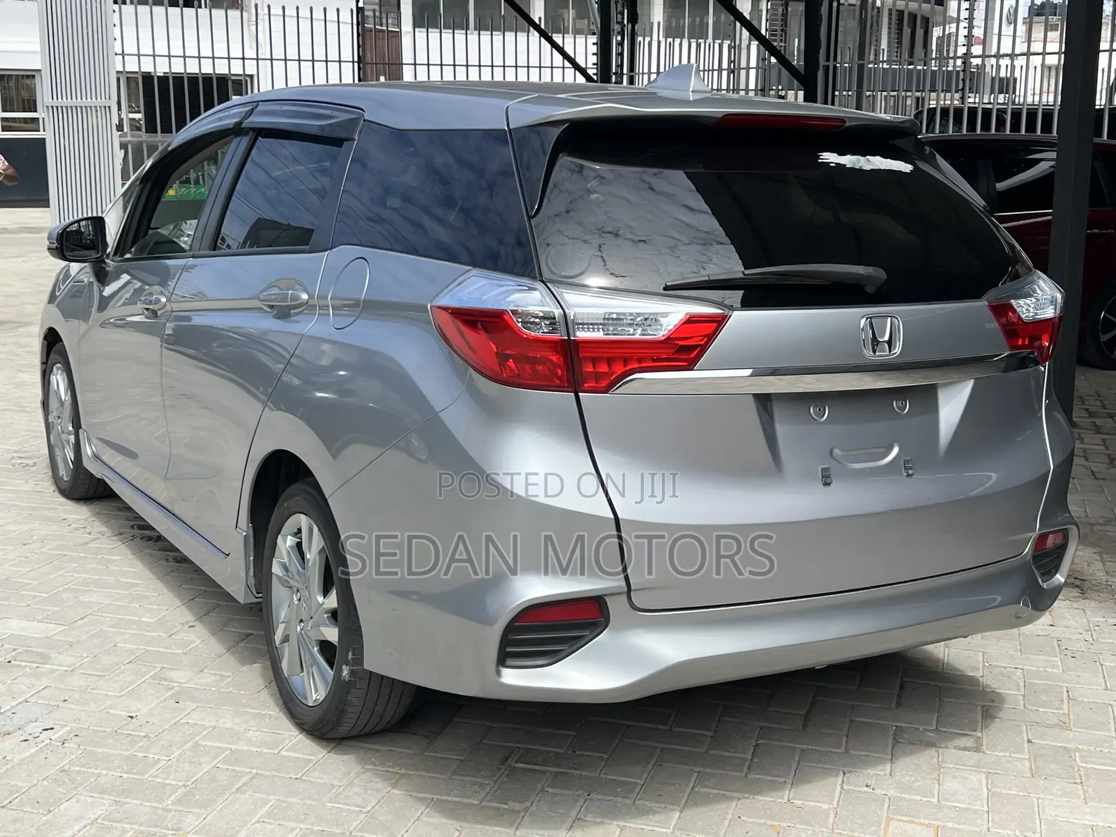 Honda Fit Shuttle 2019 Silver