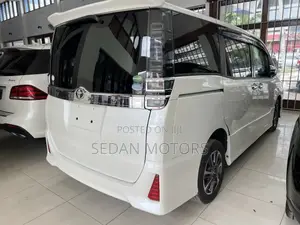 Toyota Voxy 2019 White