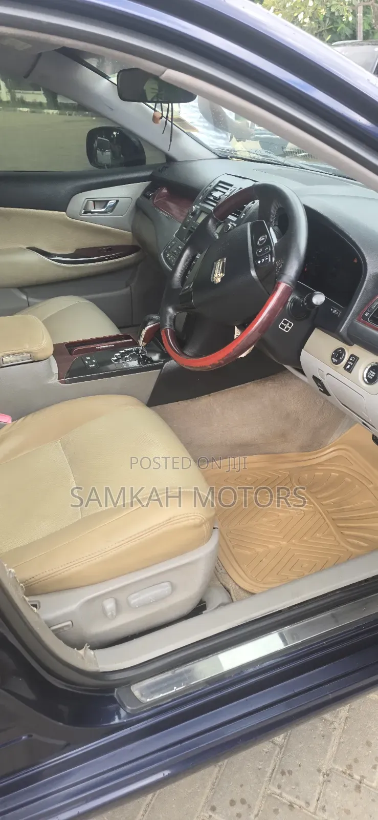 Toyota Crown 2011 Blue
